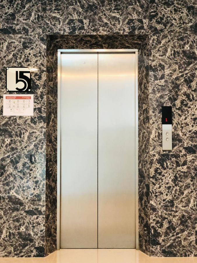 At Apartment Хатъяй Экстерьер фото