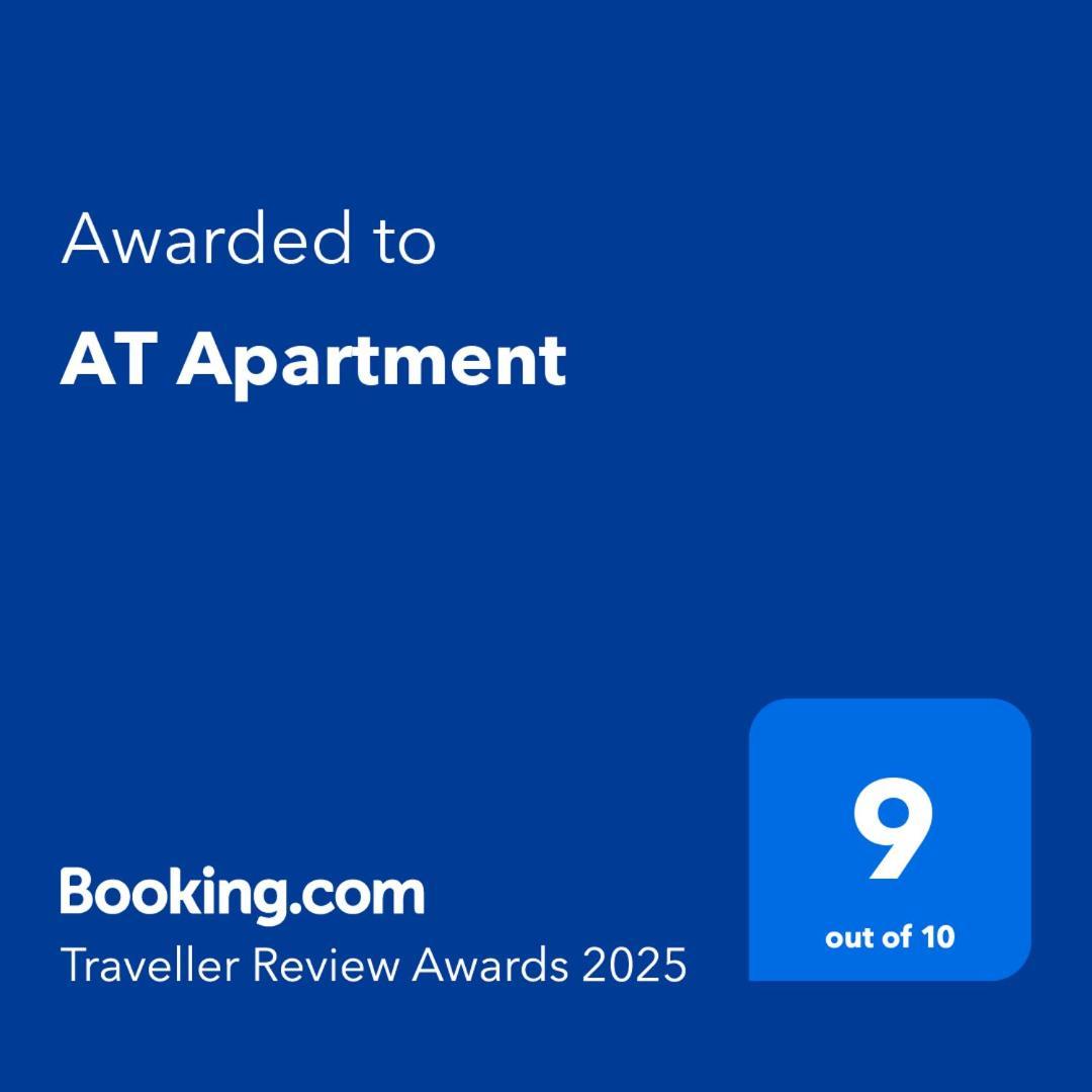 At Apartment Хатъяй Экстерьер фото